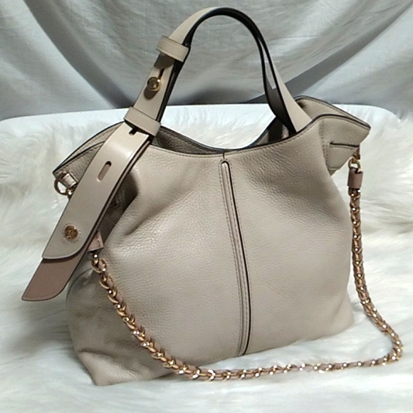 Michael Kors Handbags - EASTER SALE! Authentic Michael Kors Downtown Astor Shoulder Handbag Gently Used